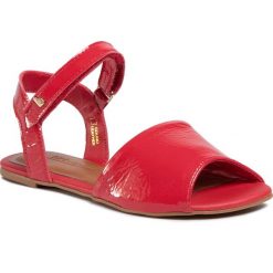 Sandały BIBI - Little Me 1104015 Red/Verniz. Czerwone sandały dziewczęce Bibi, ze skóry ekologicznej, bez zapięcia. Za 159,00 zł.