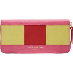 Portfele damskie: Liebeskind Berlin SALLY PORTHOLE Portfel bright rose