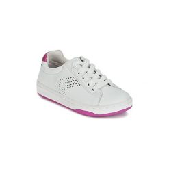 Buty Dziecko Geox MALTIN G. A. Białe trampki dziewczęce Geox, bez wzorów, bez zapięcia. Za 167,40 zł.