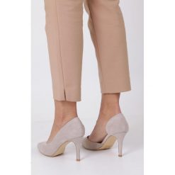 Szare Szpilki Czółenka Z Wycięciem Ze Skórzaną Wkładką Casu N189X3/g. Szare czółenka damskie Casu, bez wzorów, bez obcasa, na szpilce. W wyprzedaży za 59,99 zł.