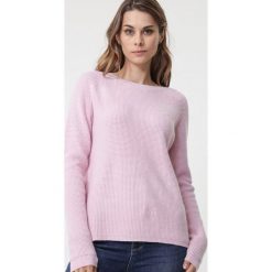 Różowy Sweter Brunswick. Różowe swetry damskie Born2be, na zimę, bez wzorów, z długim rękawem, długie, bez kaptura. Za 89,99 zł.