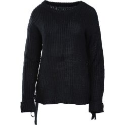 Czarny Sweter Keeping You. Czarne swetry damskie Born2be, uniwersalny, bez wzorów, bez rękawów, bez kaptura. Za 49,99 zł.