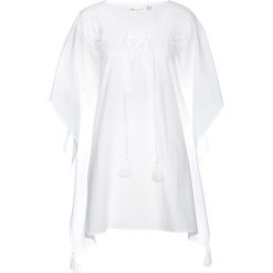 Tunika bonprix biały. Białe tuniki damskie bonprix, z dekoltem w serek. Za 44,99 zł.