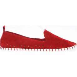 Espadryle damskie skórzane zamszowe czerwone J. Wolski. Czerwone espadryle damskie J. Wolski, bez wzorów, z zamszu, bez obcasa. W wyprzedaży za 229,00 zł.