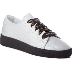 Sneakersy BALDOWSKI - W00546-0046-005 Łuska Srebrna. Szare półbuty damskie Baldowski, na co dzień, bez wzorów, ze skóry, bez obcasa, na płaskiej podeszwie, bez zapięcia. W wyprzedaży za 349,00 zł.