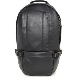 Plecak EASTPAK FLOID. Czarne plecaki męskie Eastpak, w paski, ze skóry, eleganckie. W wyprzedaży za 672,00 zł.