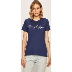 Tommy Hilfiger - T-shirt. Niebieskie bluzki damskie TOMMY HILFIGER, s, z nadrukiem, z bawełny, z okrągłym kołnierzem. Za 139,90 zł.