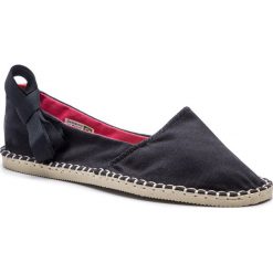 Półbuty HAVAIANAS - Alp H. Orig Slim 413656190 Black. Czarne półbuty damskie Havaianas, na co dzień, bez wzorów, z tworzywa sztucznego, bez obcasa, na płaskiej podeszwie, bez zapięcia. W wyprzedaży za 109,00 zł.