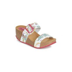 Klapki Desigual SHOES_BIO8_GALACTIC. Białe klapki damskie Desigual, bez wzorów, bez obcasa. Za 299,00 zł.