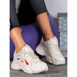 Stylowe beŻowe sneakersy. Brązowe sneakersy damskie SHELOVET, ze skóry ekologicznej. Za 79,00 zł.