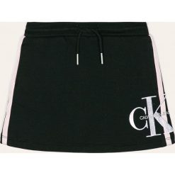 Calvin Klein Jeans - Spódnica dziecięca 116-176 cm. Czarne spódniczki dziewczęce Calvin Klein Jeans, na co dzień, z aplikacjami, z bawełny, mini, proste. Za 299,90 zł.