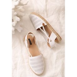 Białe Espadryle Cravings. Białe espadryle damskie Born2be, bez wzorów, bez obcasa, na płaskiej podeszwie. Za 89,99 zł.