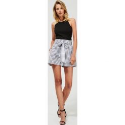 Szorty high waist w kratkę. Czarne szorty damskie Moodo, s, z nadrukiem, z bawełny, eleganckie, z podwyższonym stanem. Za 69,99 zł.