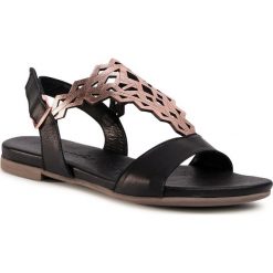 Sandały TAMARIS - 1-28184-24 Black/Rose Met 053. Żółte klapki damskie Tamaris, bez wzorów, ze skóry, bez obcasa, na obcasie. W wyprzedaży za 159,00 zł.