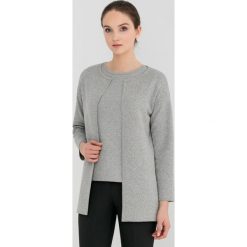 Kardigan w kolorze szarym. Szare swetry damskie Far Far Fashion, Ryłko by Agnes&Paul, bez wzorów. W wyprzedaży za 69,95 zł.
