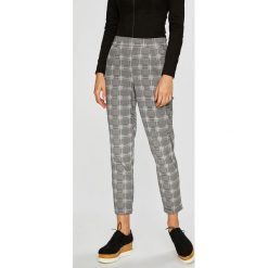Jacqueline de Yong - Spodnie. Spodnie damskie Jacqueline de Yong. W wyprzedaży za 59,90 zł.