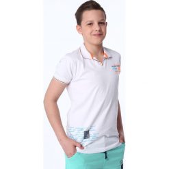 Koszulka chłopięca polo z napisami biała NDZ7348. Białe t-shirty chłopięce Fasardi, z napisami, bez rękawów. Za 49,00 zł.