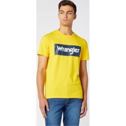 Wrangler Koszulka Żółty. Żółte podkoszulki męskie Wrangler, s, z nadrukiem, z bawełny, z krótkim rękawem. Za 85,95 zł.