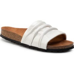 Klapki KAZAR - Dollie 45064-01-01 White. Białe klapki damskie Kazar, bez wzorów, ze skóry, na wysokim obcasie. W wyprzedaży za 189,00 zł.