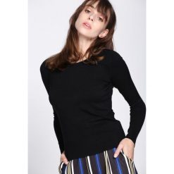 Czarny Sweter Hilarious. Brązowe swetry klasyczne damskie marki Born2be, z materiału, na obcasie. Za 29,99 zł.