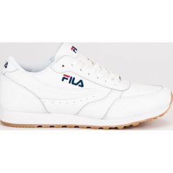 FILA ORBIT JOGGER LOW 1010264-1FG. Białe buty sportowe męskie Fila, bez zapięcia. Za 369,90 zł.