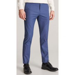 Spodnie chino slim - Niebieski. Niebieskie spodnie męskie Reserved, m. Za 149,99 zł.