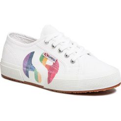 Tenisówki SUPERGA - 2730 Cotwprintedlogoglitter S1117QW White/Multicolor L23. Białe półbuty damskie Superga, bez wzorów, z gumy, bez zapięcia. Za 329,00 zł.