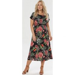 Czarna Sukienka Cherilyn. Czarne sukienki damskie Born2be, na lato, xl, bez wzorów, bez kołnierzyka, bez rękawów. W wyprzedaży za 54,99 zł.