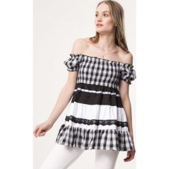 Czarna Bluzka Be Given. Czarne bluzki damskie Born2be, s, w paski. Za 39,99 zł.