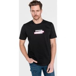 Diesel Just Die Koszulka Czarny. Czarne podkoszulki męskie Diesel, xl, z nadrukiem, z bawełny, z krótkim rękawem. Za 223,95 zł.