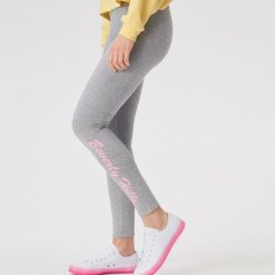 Bawełniane legginsy z nadrukiem - Jasny szary. Szare legginsy damskie Sinsay, s, z nadrukiem, z bawełny. W wyprzedaży za 14,99 zł.