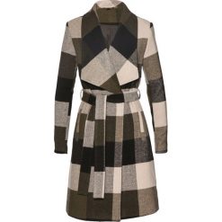 Płaszcz z paskiem bonprix ciemnooliwkowo-czarny w kratę. Zielone płaszcze damskie bonprix. Za 124,99 zł.