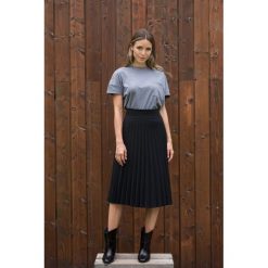 Szary T-shirt oversize z kieszonką Soulful. Szare t-shirty damskie Veva, s, z aplikacjami, bez kołnierzyka. Za 79,00 zł.
