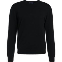 Johnstons Cashmere Sweter black. Czarne swetry klasyczne męskie marki Johnstons Cashmere, m, z kaszmiru. W wyprzedaży za 1028,30 zł.
