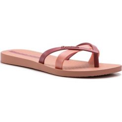 Japonki IPANEMA - Kirei Fem 81805 Pink 24558. Różowe klapki damskie Ipanema, bez wzorów, z tworzywa sztucznego, bez obcasa. W wyprzedaży za 49,99 zł.