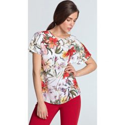 Bluzka ecru w kwiaty z dekoltem w łódkę. Bluzki damskie NIFE, xl, w kwiaty, z poliesteru, bez kołnierzyka, z krótkim rękawem. Za 139,00 zł.