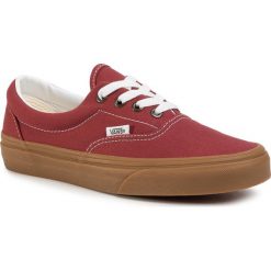 Tenisówki VANS - Era VN0A4U39WZ01 (Gum) Rosewood/True White. Czerwone półbuty damskie Vans, na co dzień, bez wzorów, z gumy, bez zapięcia. W wyprzedaży za 239,00 zł.