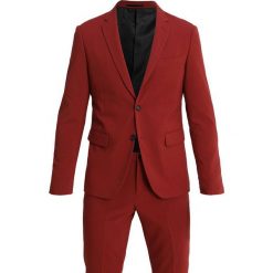 Lindbergh SLIM FIT Garnitur dark red. Czerwone garnitury Lindbergh, z elastanu. Za 629,00 zł.