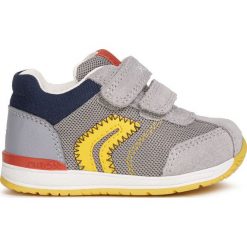 Geox - Buty dziecięce. Niebieskie trampki chłopięce Geox, bez wzorów, ze skóry, sportowe, z okrągłym noskiem, bez zapięcia. Za 239,90 zł.