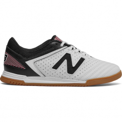 Halówki Junior Audazo 2.0 Strike IN - JSASIWR2. Szare buty chłopięce sportowe marki New Balance, z gumy. W wyprzedaży za 129,99 zł.