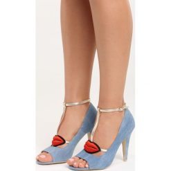 Jasnoniebieskie Sandały Red Lips. Niebieskie czółenka damskie Born2be, w paski, z denimu, z otwartym noskiem, z paskami. Za 39,99 zł.