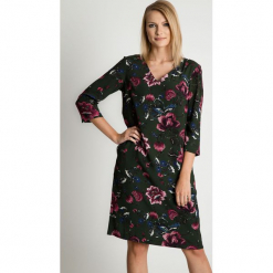 Prosta sukienka midi w kwiaty BIALCON. Sukienki damskie BIALCON, na co dzień, w kwiaty, z tkaniny, z dekoltem w serek, bez rękawów, midi. W wyprzedaży za 263,00 zł.