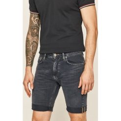 Pepe Jeans - Szorty jeansowe Stanley. Niebieskie spodenki i szorty męskie Pepe Jeans, bez wzorów, z bawełny, casualowe. W wyprzedaży za 259,90 zł.