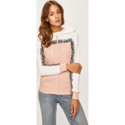 Adidas Originals - Bluza. Różowe bluzy damskie adidas Originals, z aplikacjami, z elastanu, bez rękawów, z kapturem. Za 269,90 zł.