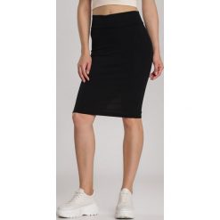 Czarna Spódnica Chelros. Czarne spódniczki damskie Renee, s, bez wzorów, midi. W wyprzedaży za 74,99 zł.