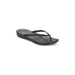 Japonki FitFlop IQUSHION ERGONOMIC FLIP FLOP. Czarne klapki damskie FitFlop, bez wzorów, bez obcasa. Za 129,00 zł.