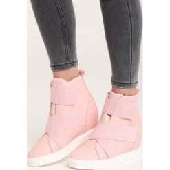 Różowe Sneakersy Maritta. Różowe koturny damskie Born2be, z okrągłym noskiem, bez obcasa, na koturnie, na rzepy. Za 79,99 zł.