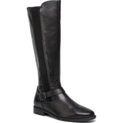 Kozaki TAMARIS - 1-25534-23 Black 001. Czarne kozaki damskie Tamaris, ze skóry ekologicznej, bez obcasa, na obcasie, bez zapięcia. W wyprzedaży za 319,00 zł.