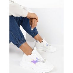 Białe Sneakersy Aterope. Białe sneakersy damskie Born2be. Za 99,99 zł.