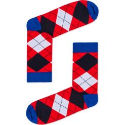 SKARPETY MĘSKIE WE WZORY U18 - CZERWONE. Czerwone skarpetki męskie marki Ombre Clothing, z bawełny. Za 7,99 zł.